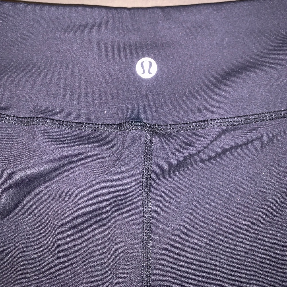 Black cropped leggings